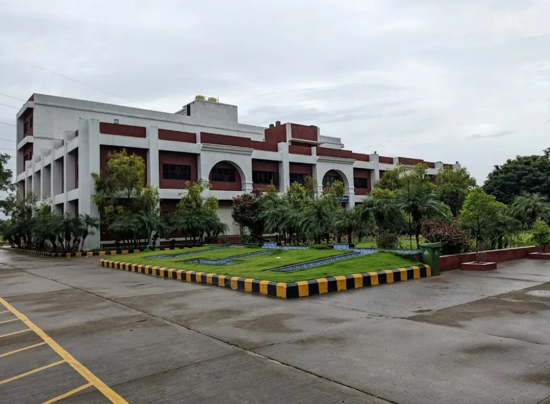 Jhulelal Institute of Technology Students